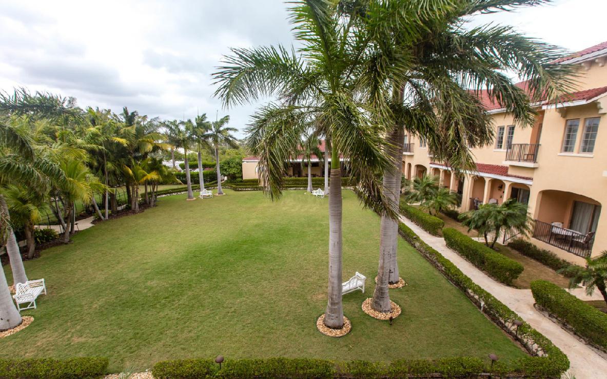 The Somerset On Grace Bay Exterior photo
